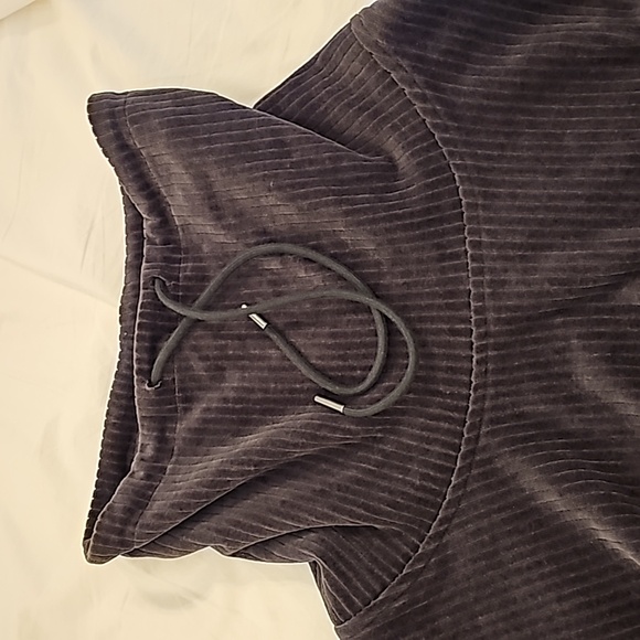 Ugg - Picture 4 of 9